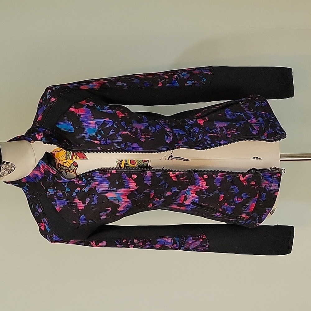 ZELLA reversable sport zip jacket.  Bright pink & blue pattern. Size is 6-8.